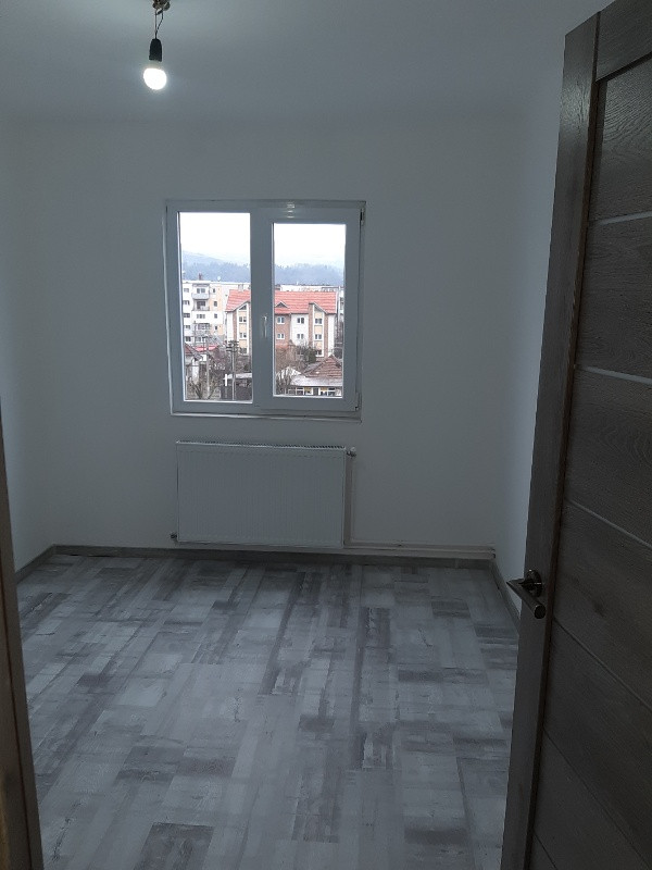 vand apartament 5