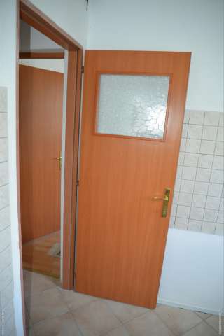 apartment 3 camere, compl. renovat. . . bloc din caramida! 5