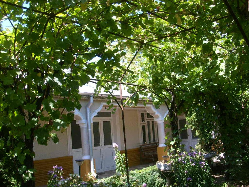 casa de vanzare berheci, galati - foarte avantajos 1