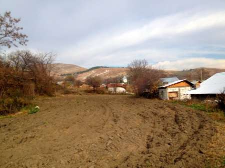 vand teren intravilan, localitatea persunari, gura vadului, ( 5 km de mizi) l 3