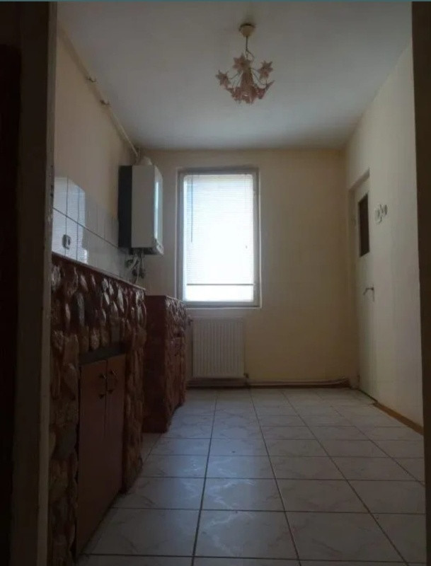 vand apartament localizat pe str. riul mic nr. 17 6