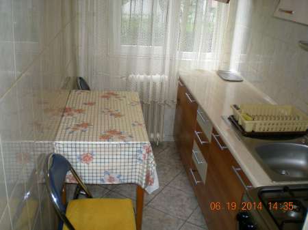 apartament 2- 3 cam la intrare in mamaia 7