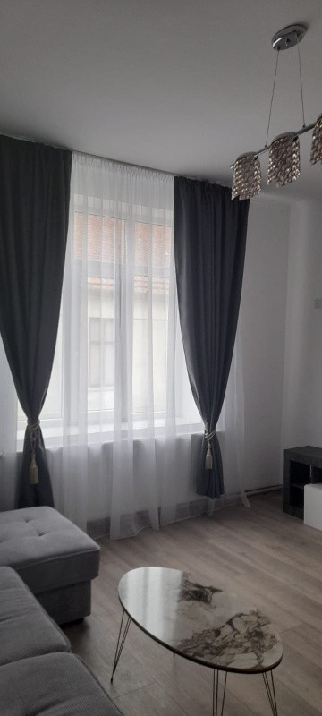 p. f.   inchiriere apartament la casa lux ultracentral 9