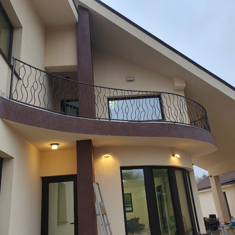 balcoane metalice la promotie