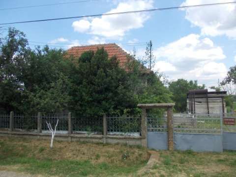 de vanzare casa langa marghita 1