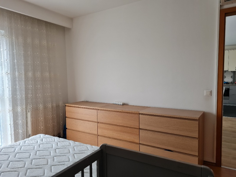 vand apartament 2 camere in cartierul german chitila 5