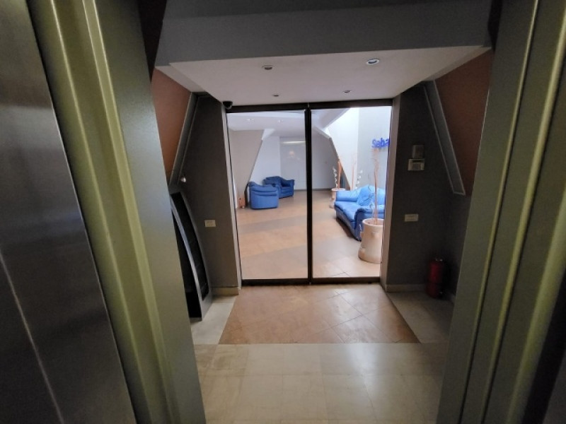 inchiriez spatiu de birouri, zona metrou brancoveanu, 140mp, 1400euro 7