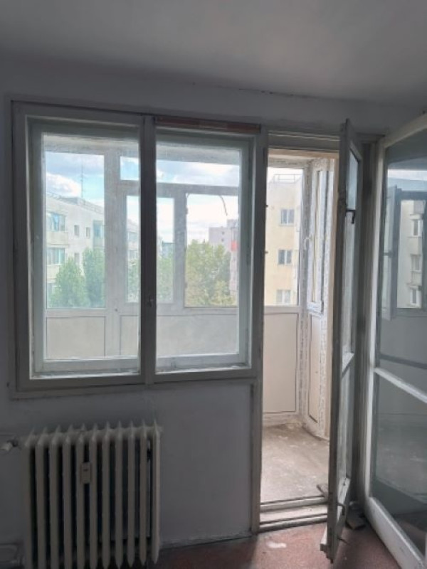 apartament 2 camere, 49 mp, et. 7/ 10 cartier iancului, zona obor, 65. 000euro 3