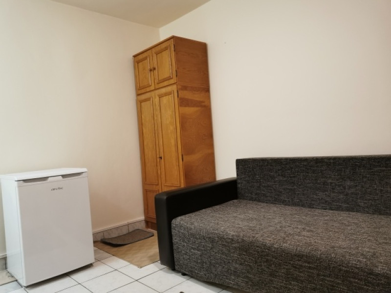 inchiriez garsoniera 20 mp, bd. unirii, complet mobilata si utilata, 300euro 2