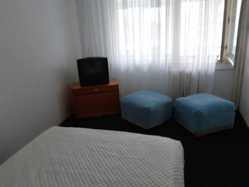 inchiriez apartament 2 camere, 62mp, piata moghioros, 350euro 5