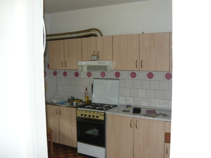 apartament 4 camere, decomandat, 94mp, stefan cel mare, 167. 500euro 3