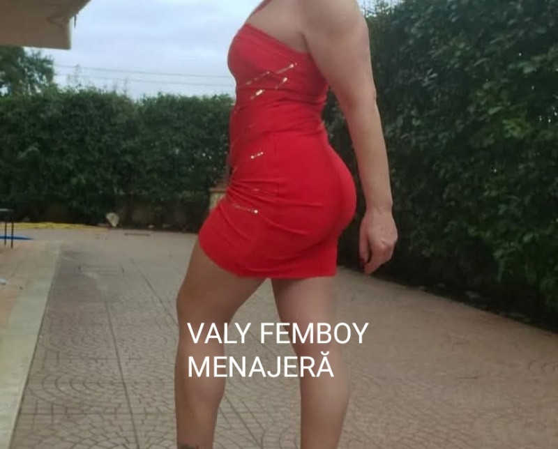 valy baiat femboy menajera fata in casa 4