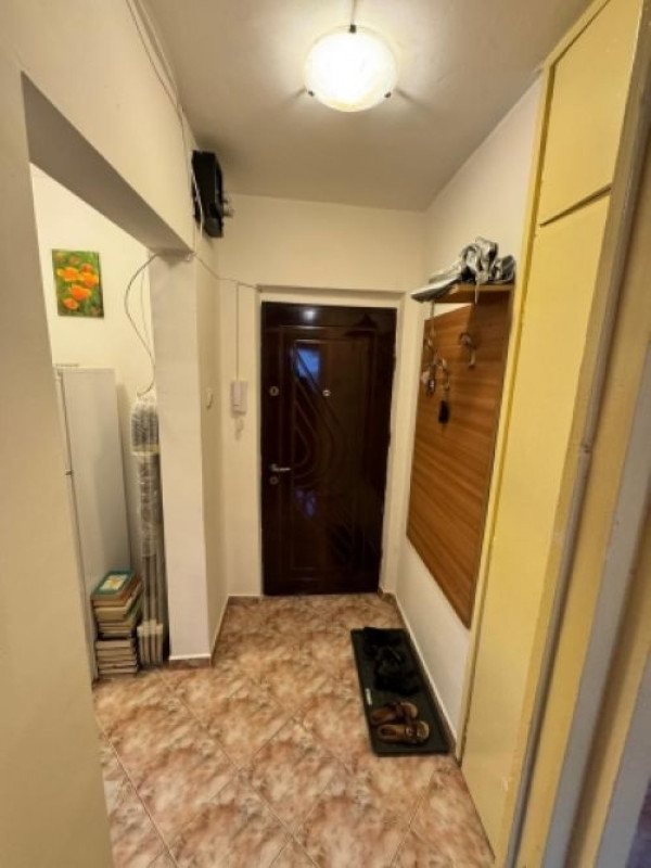 garsoniera decomandata, 30mp, mobilata si utilata, parc tineretului, 80. 000euro 4