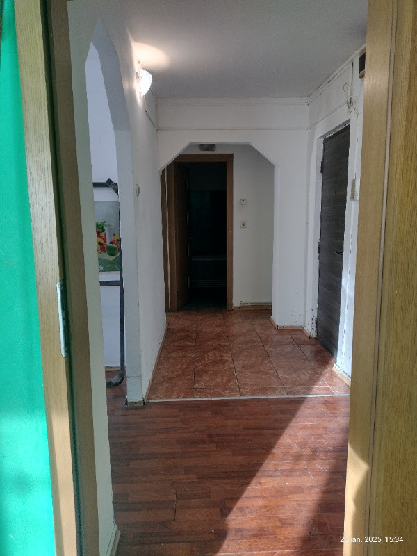 apartament de vanzare cu 2 camere decomandate 2