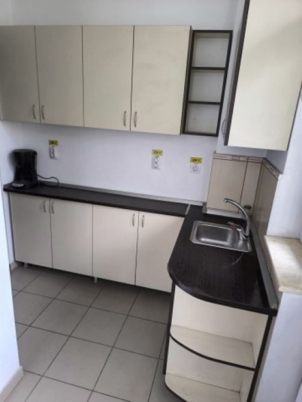 spatiu comercial, 189mp, soseaua bucuresti- targoviste, 395. 000euro 6