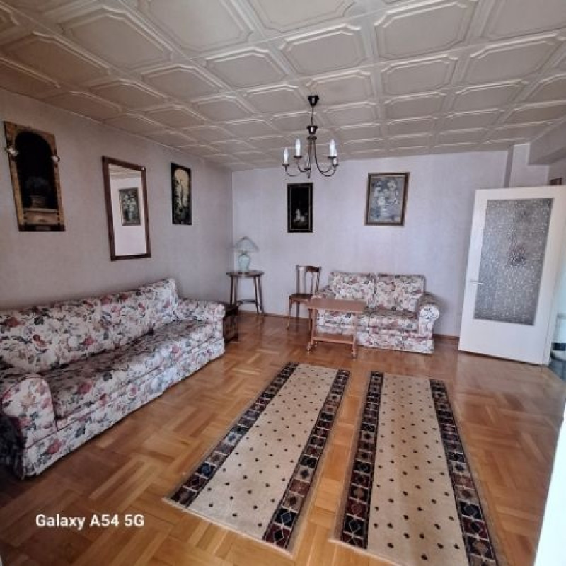 inchiriez apartament 2 camere decomandat, 63mp, piata alba iulia, 490euro 2