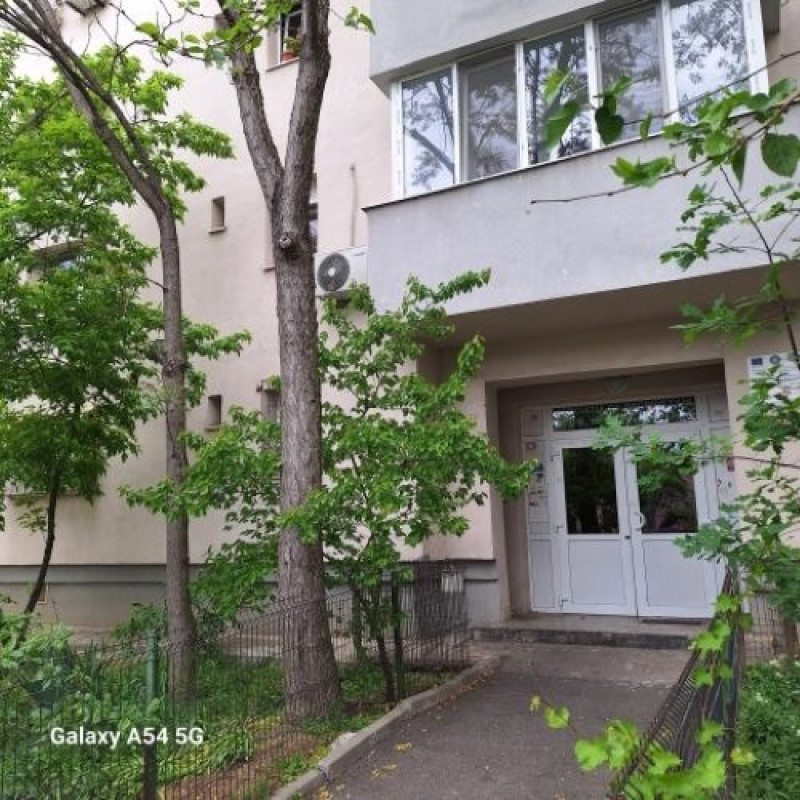 inchiriez apartament 2 camere decomandat, 63mp, piata alba iulia, 490euro 8