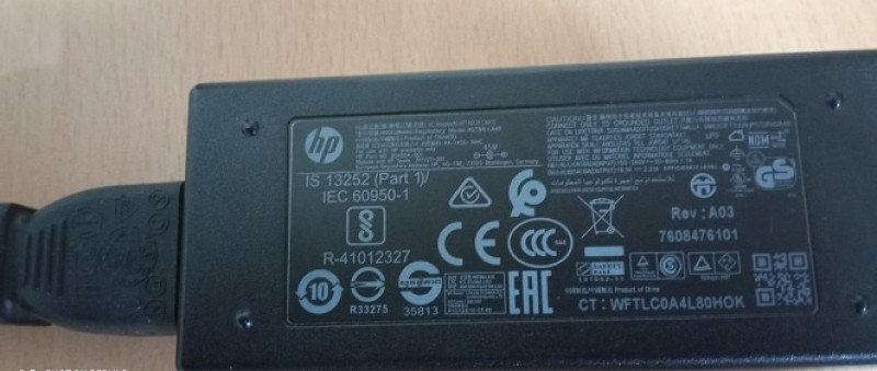 vand alimentator hp nou, pentru laptop 19, 5v  2, 31a 6