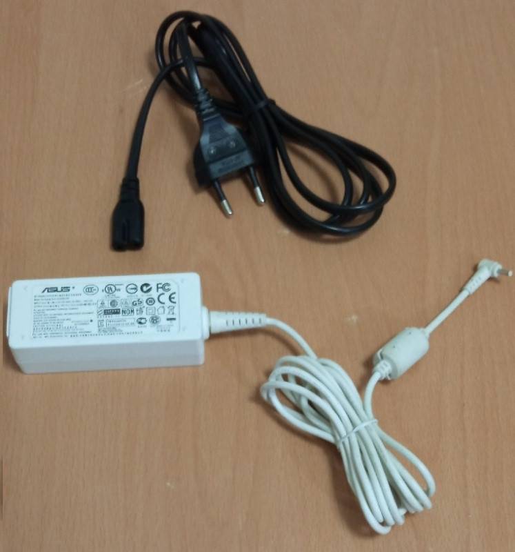 vand incarcator original asus 19v 2, 1amperi 2