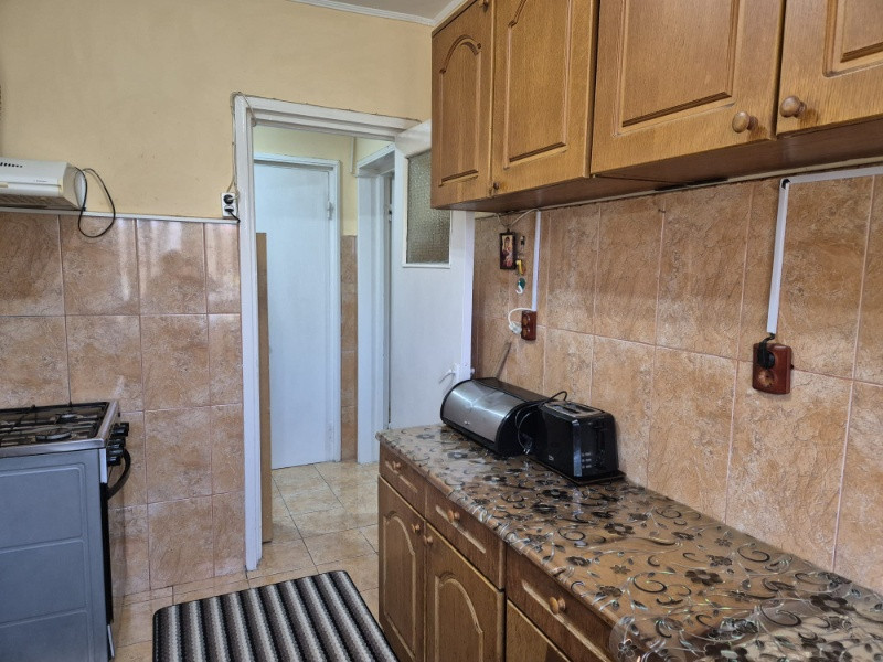 apartament 2 camere, 48 mp, central: piata noua 4