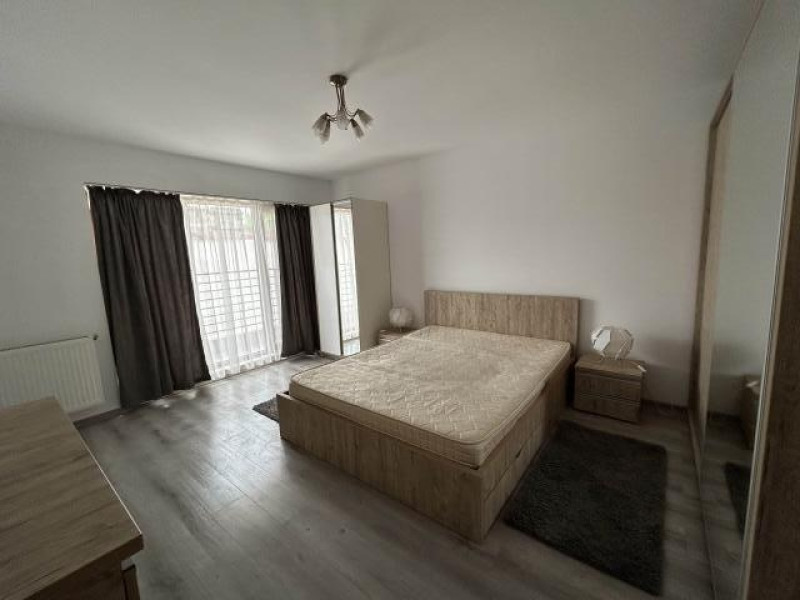 inchiriez apartament 2 camere, semidecomandat, 64mp, calea plevnei, 730euro 5