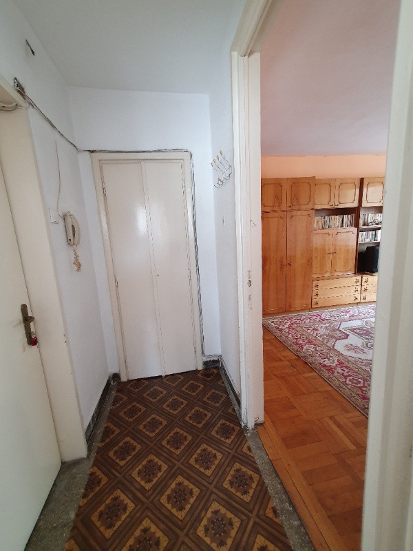 proprietar, apartament 2 camere, ultracentral, utilat modest, 1500 ron 5