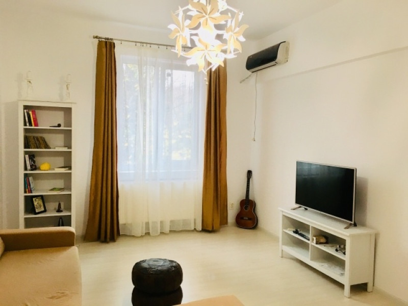 inchiriez apartament 2 camere, mobilat si utilat, 70mp, favorit, 599euro 3
