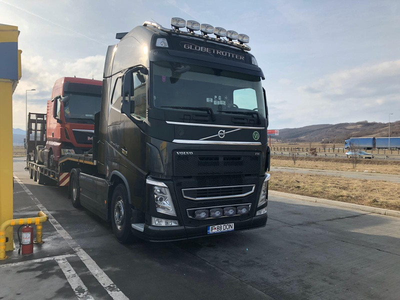 tractari auto, camioane si utilaje - interventii 24/ 7 3