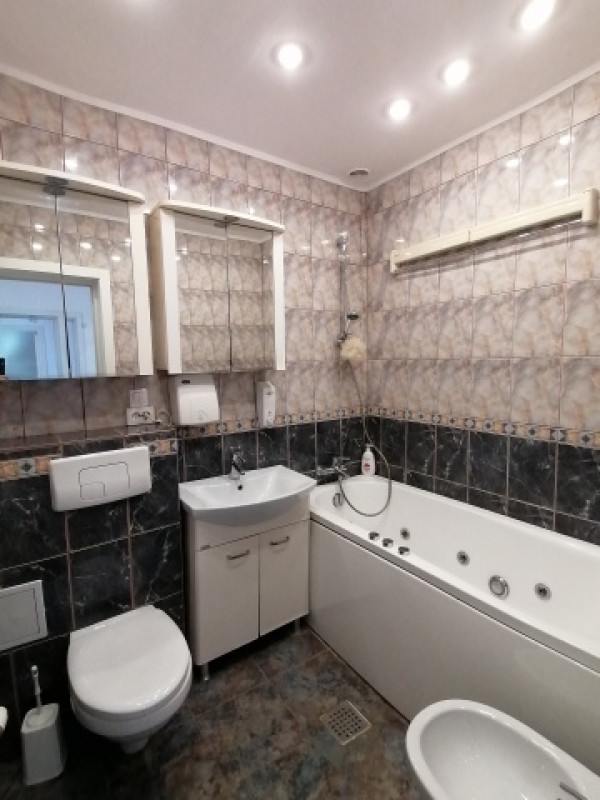 inchiriez casa 3 camere, constructie 2014, zona hotel mariott, 790euro 7