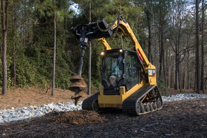 inchiriere bobcat / skid steer 2