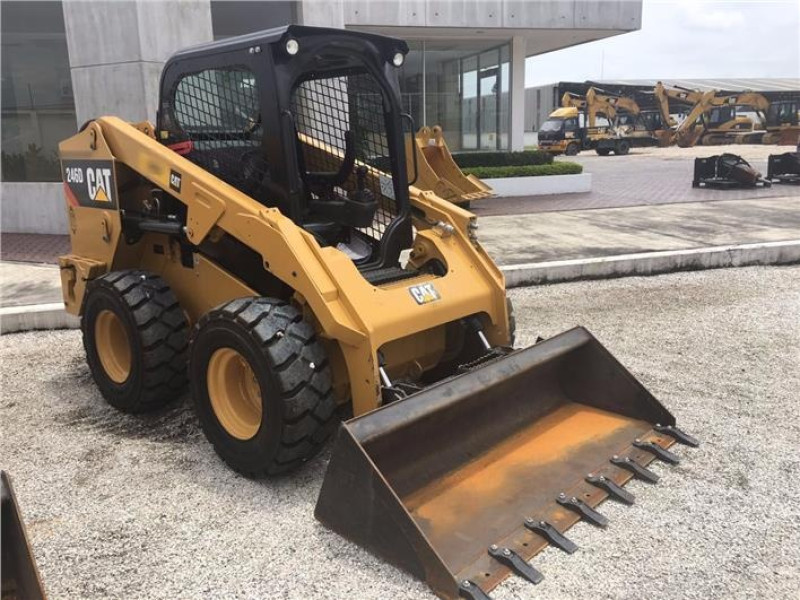 inchiriere bobcat / skid steer 3