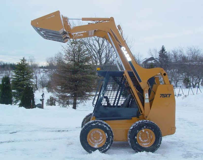 inchiriere bobcat / skid steer 5