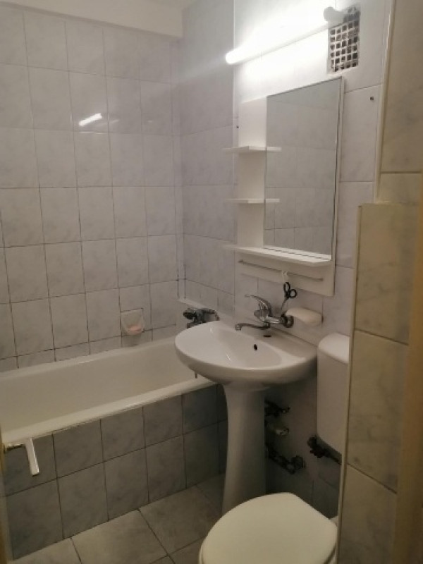 inchiriez apartament 2 camere, 50mp, obor, zona veranda mall, 450euro 5