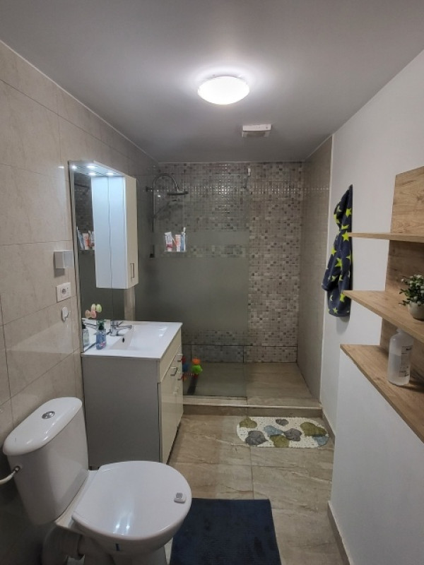casa, 4 camere, constructie 1970, teren 259mp, bucurestii noi, 215. 000euro 5