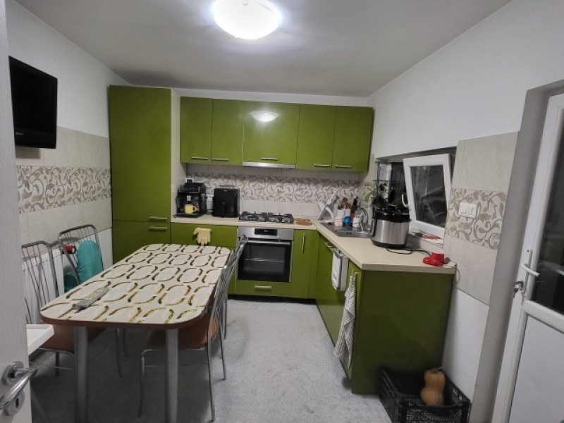 casa, 4 camere, constructie 1970, teren 259mp, bucurestii noi, 215. 000euro 8