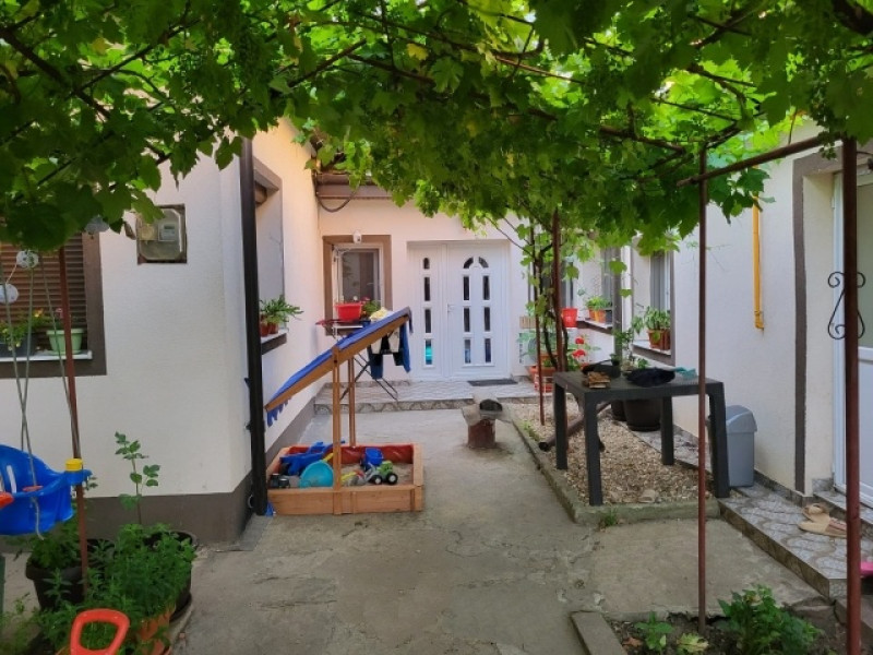 casa, 4 camere, constructie 1970, teren 259mp, bucurestii noi, 215. 000euro 9
