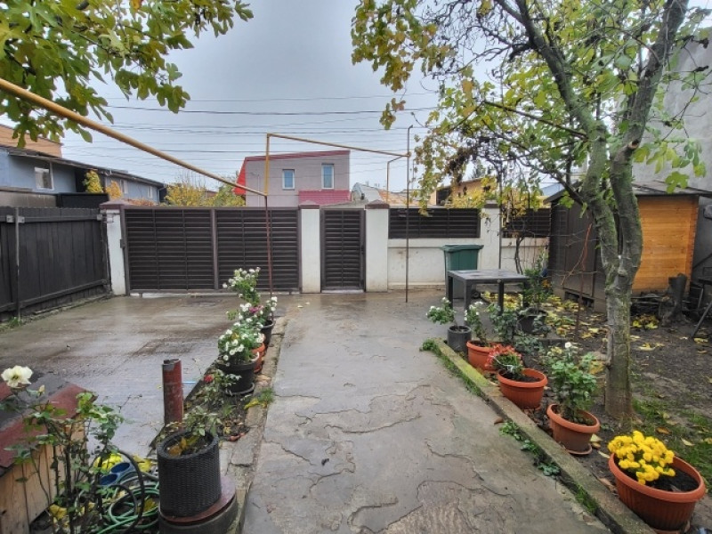 casa, 4 camere, constructie 1970, teren 259mp, bucurestii noi, 215. 000euro 10