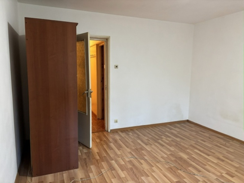 garsoniera cu balcon 32mp, bucuresti, titan, 59. 000euro 2