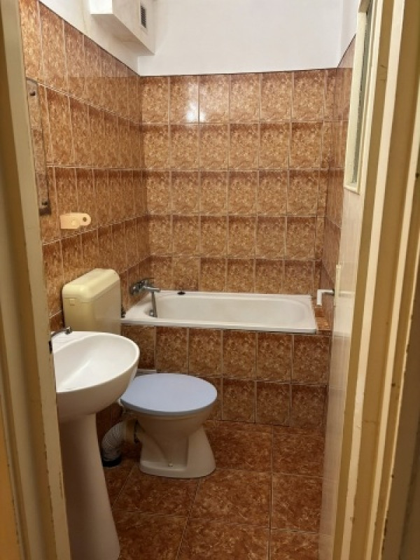garsoniera cu balcon 32mp, bucuresti, titan, 59. 000euro 4