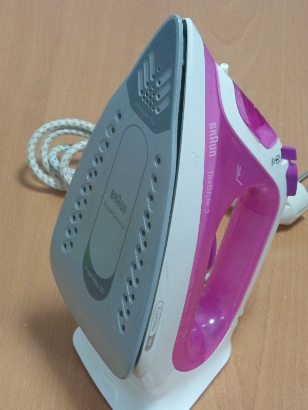 vand fier de calcat cu abur braun si3030pu, 2300 w 2