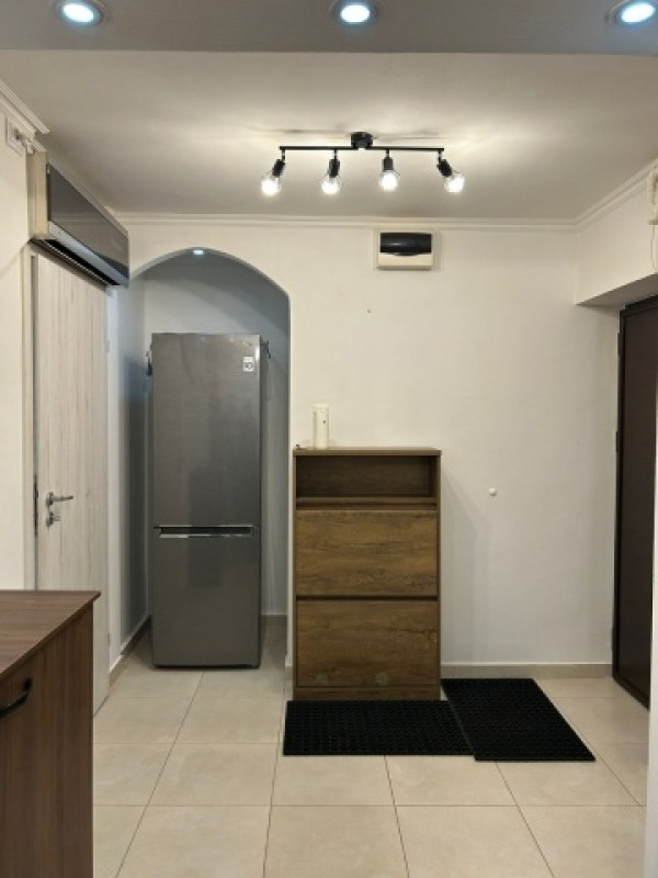 apartament 4 camere decomandat, 80mp, zona fizicienilor, 175. 000euro 2
