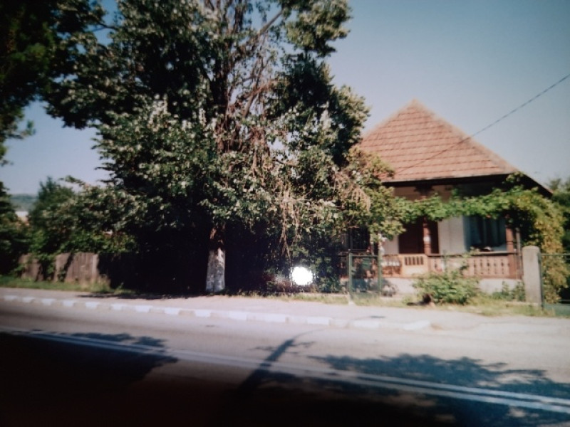 Casa, 5 camere, teren 479mp, Calimanesti, 150. 000euro anunturi gratuite