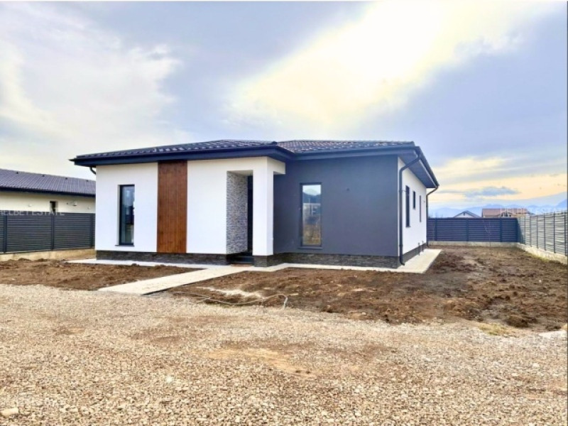 Casa 4 camere, 159mp, teren 500mp, zona Sanpetru, Brasov, 223. 000euro