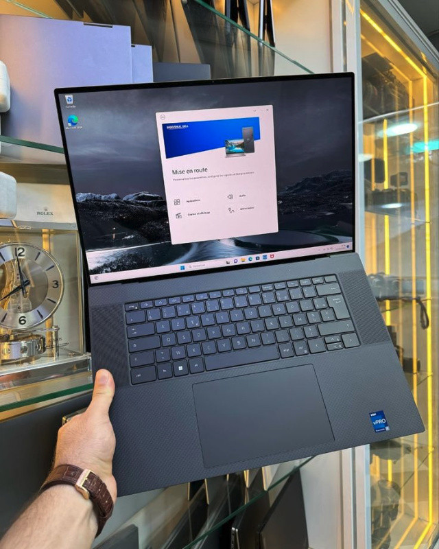 Reparatii laptop Bucuresti la domiciliu - Service PC - Instalare Windows 11