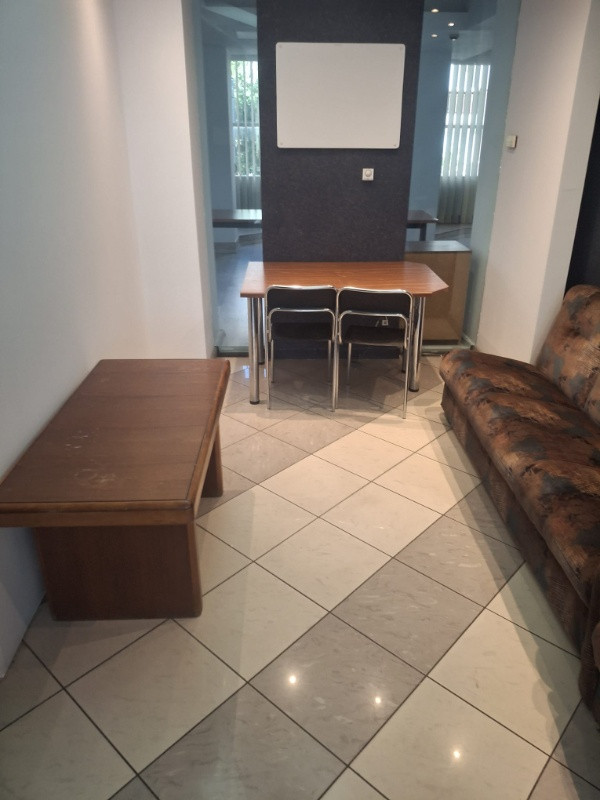 inchiriez spatiu de birouri, zona metrou brancoveanu, 83mp, 913euro 3