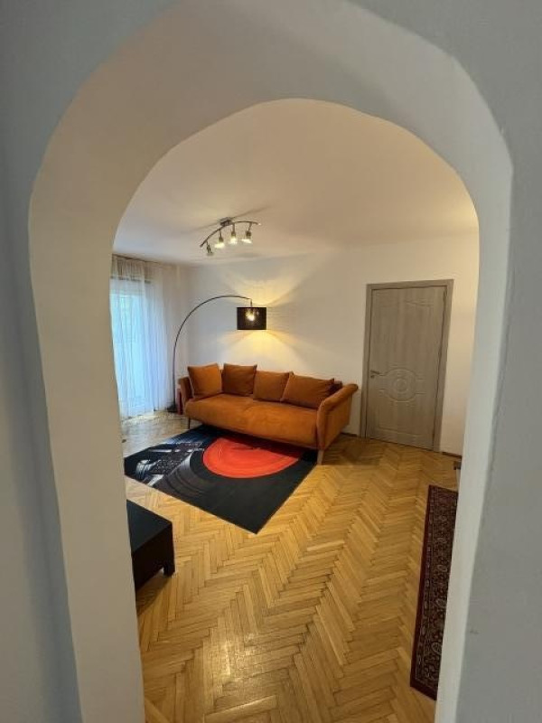 Inchiriez apartament 3 camere, semidecomandat, 70mp, mobilat si utilat, Turda, 699euro