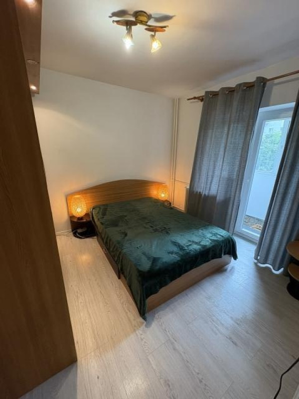 inchiriez apartament 3 camere, semidecomandat, 70mp, mobilat si utilat, turda, 699euro 2