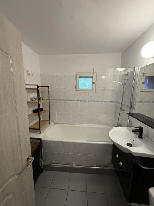 inchiriez apartament 3 camere, semidecomandat, 70mp, mobilat si utilat, turda, 699euro 5