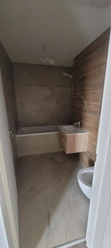 apartament 3 camere, 78mp utili, zona complex baicului, 199. 000euro 2