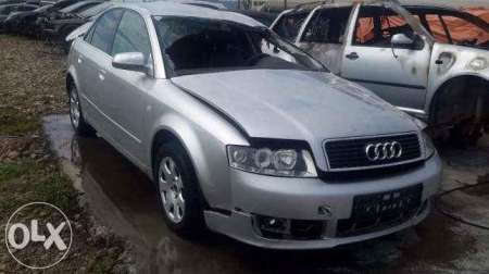 dezmembrez audi a4 